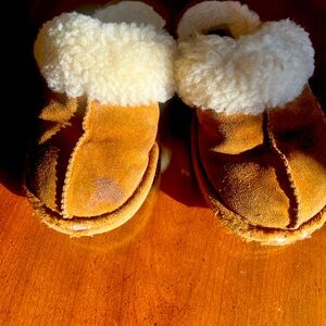 UGG slippers for kids!